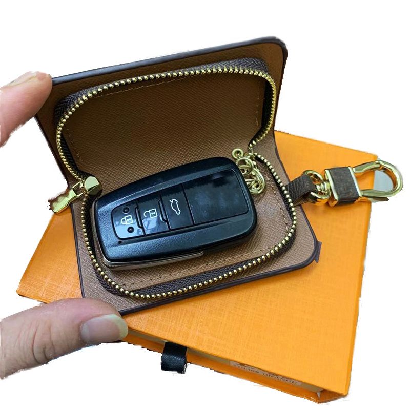 Fashion Keychain Buckle Bag Car Keychains Handmade Leather Men Women key chain Bags Pendant Accessories - 1 of 8
