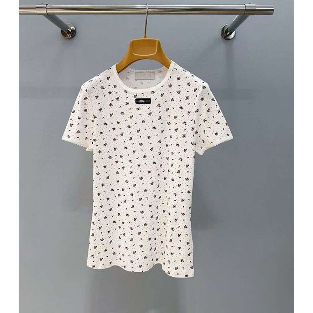 Womens T Shirts Designer Lady Tshirts Shorts Tees Summer Breathable Tops Patterns Flowers Shirt With Budge Letters Design Short Sleeves Size S-2XL - 1 of 8