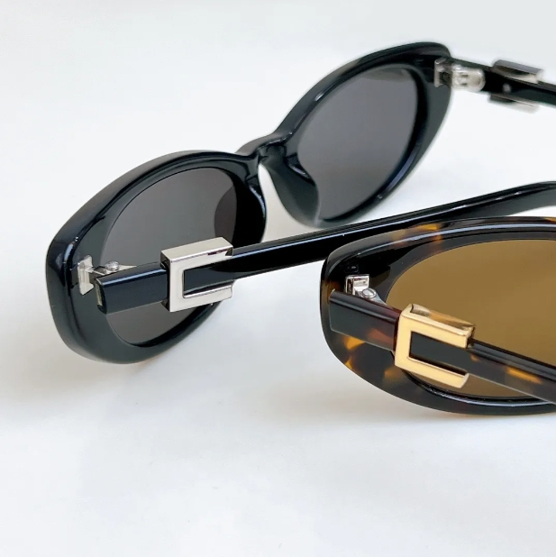Designer women classic cat eye sunglasses Fashion Retro eyewear high quality Summer seaside travel Fashionable glasses with Box - 5 of 7