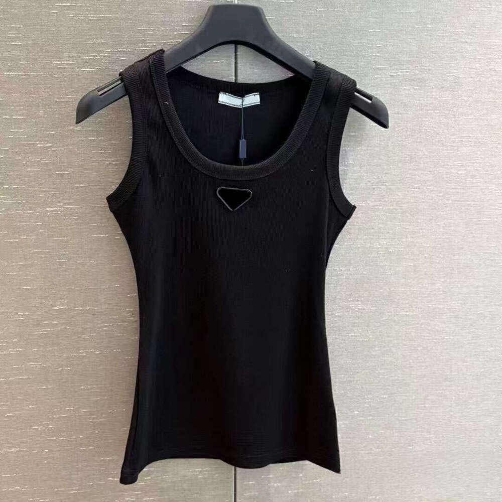 Tank Brand Luxury Womens T Shirts Vests Budge Embroidery Designer Womens Tshirts Gilet Tops Tees Shirts Patterns Summer Breathable Short Sleeves T-Shirts S-2XL - 3 of 9