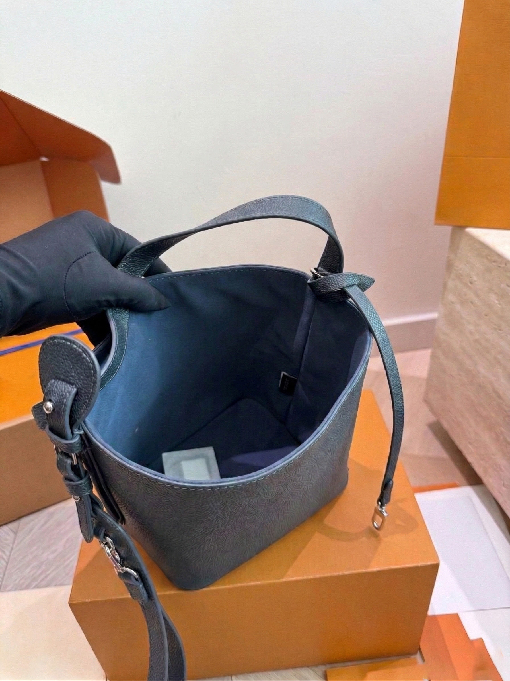 Luxury Designers Boston Handbags Genuine Leather Women's Shoulder Bags Classic Crossbody Bag Large Capacity Travel Tote Fashion Messenger Bag Womens Purse PRPU